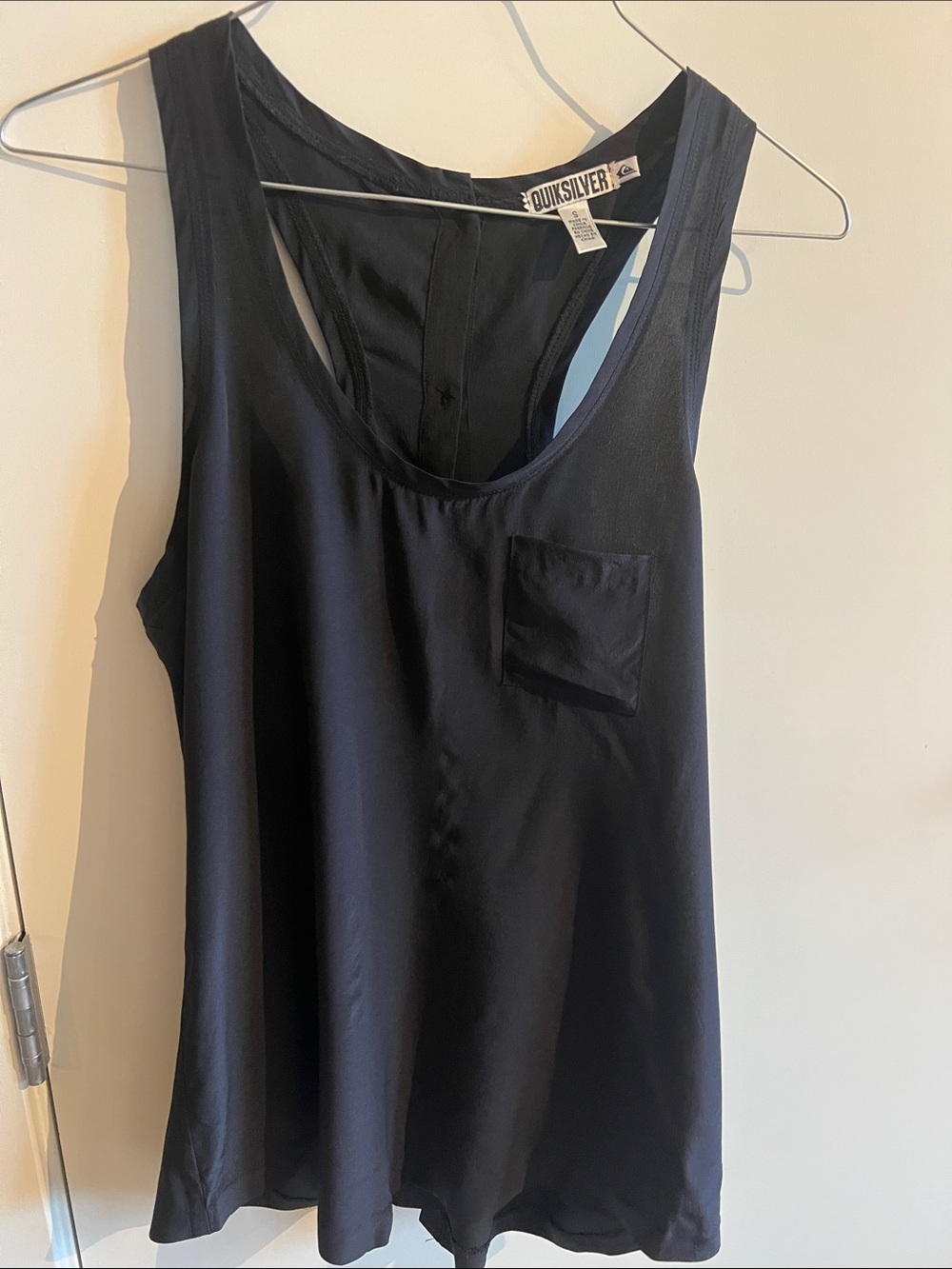 Like New! WMNS. S.Quiksilver Black Satin (silk like) Scoop Neck Tank with Pocket